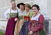 Mieder nähen vom 24. Oktober bis 15. November in Osterzell