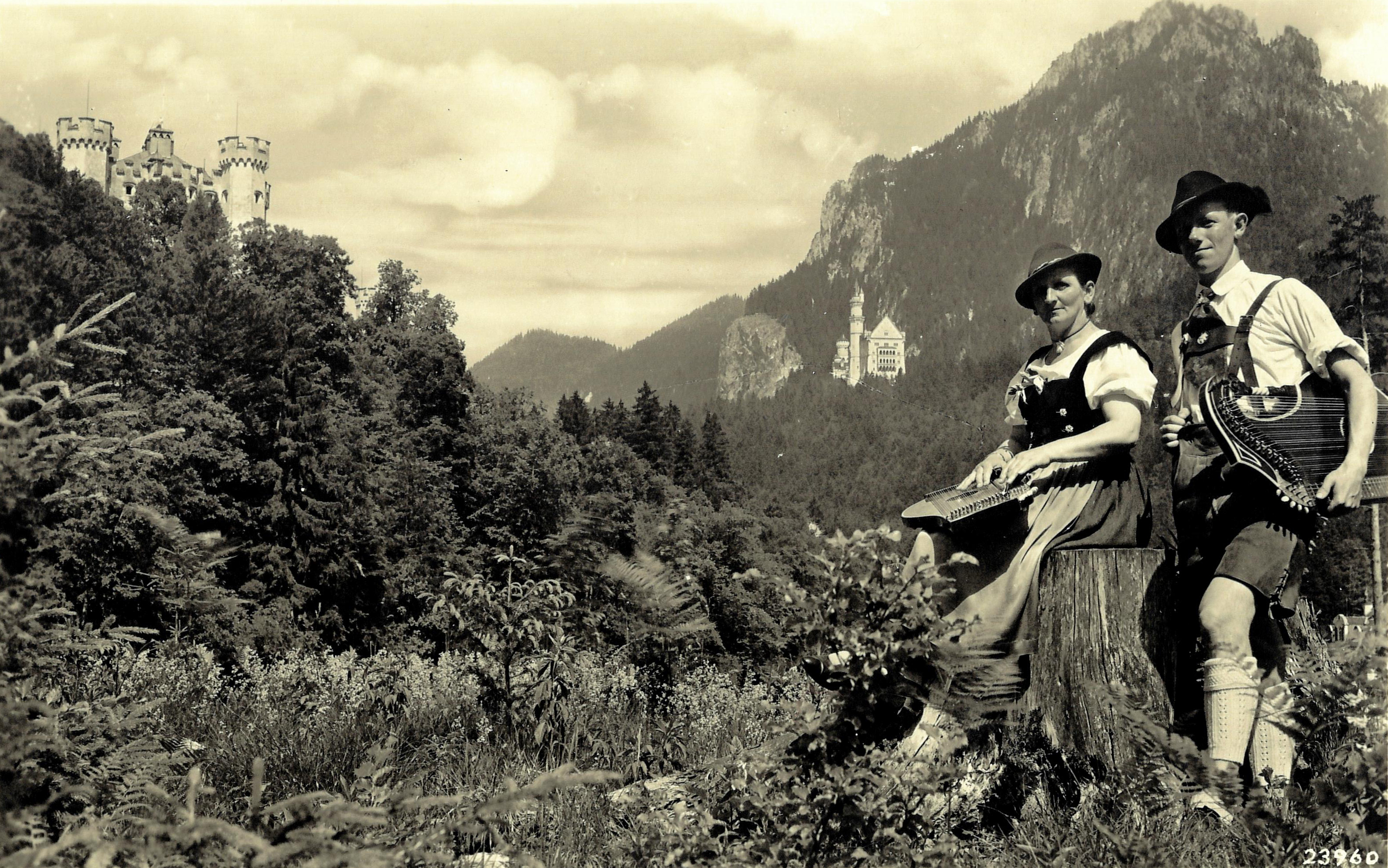 Das Füssener Jodler-Duo Oberlandler/ Fischer wurde in 1940er Jahren weit über Füssen hinaus bekannt. Sie traten auf vielen Festen der Trachtenvereine auf.